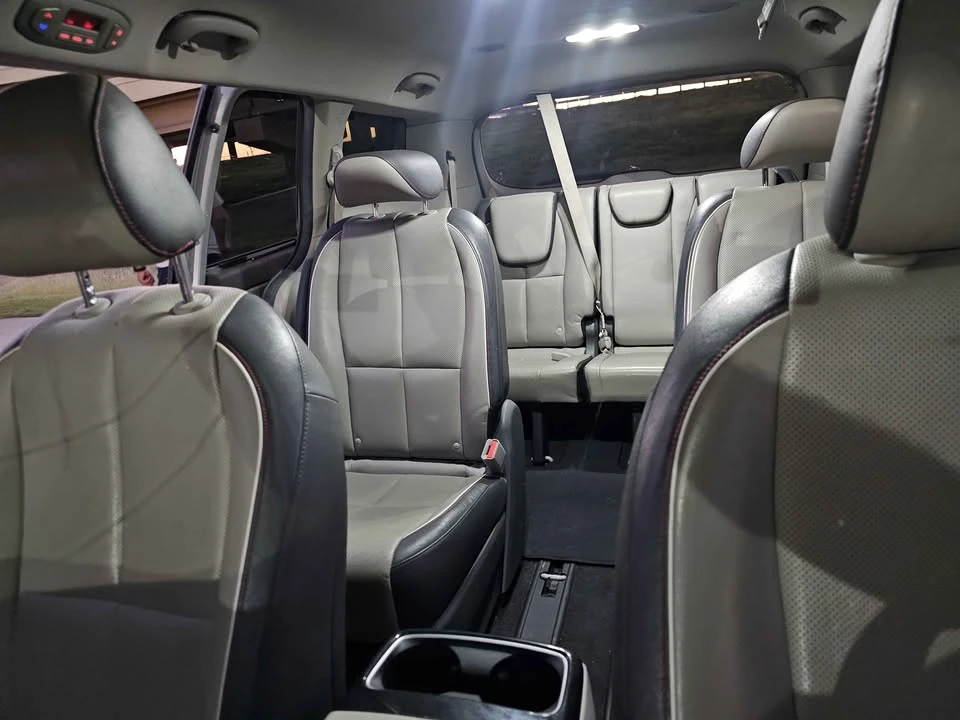 2015 Kia Carnival - Image 13 of 13