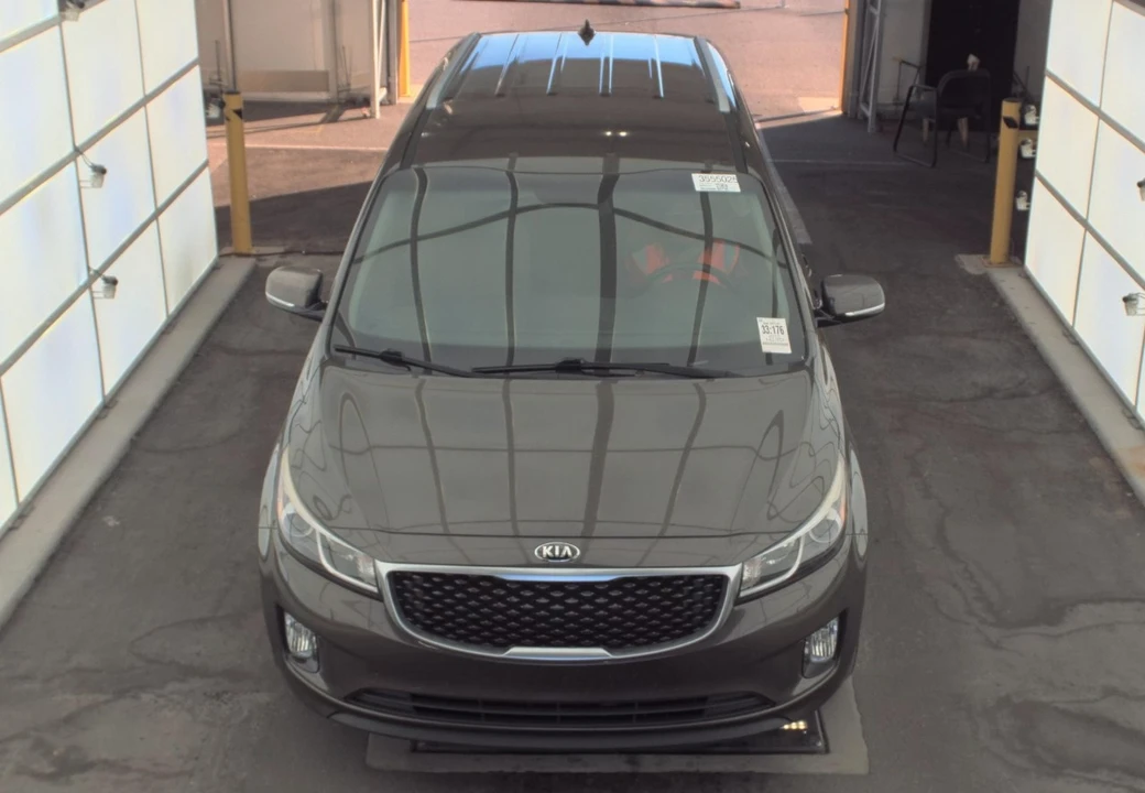 2015 Kia Carnival - Image 7 of 12