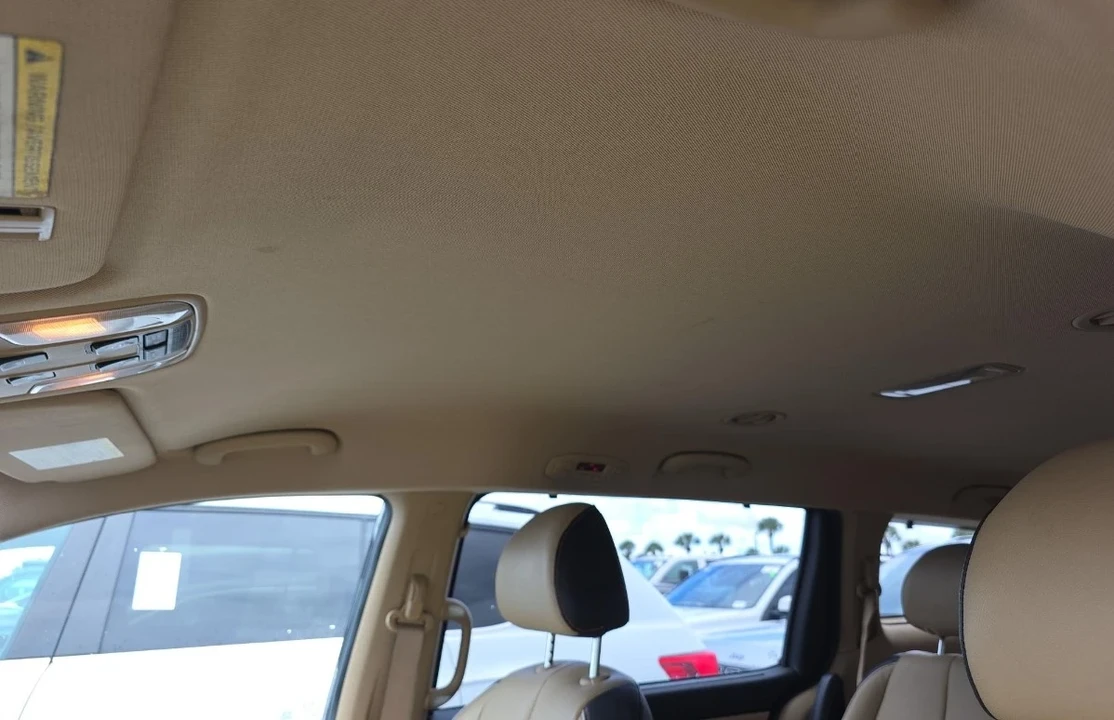 2015 Kia Carnival - Image 12 of 12