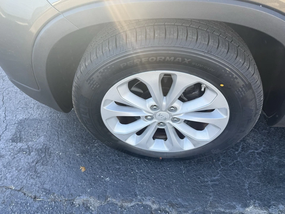 2015 Kia Sorento - Image 14 of 18