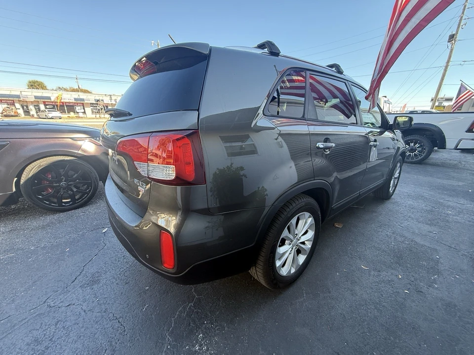 2015 Kia Sorento - Image 5 of 18