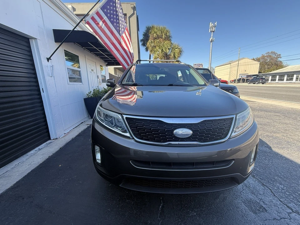 2015 Kia Sorento - Image 7 of 18