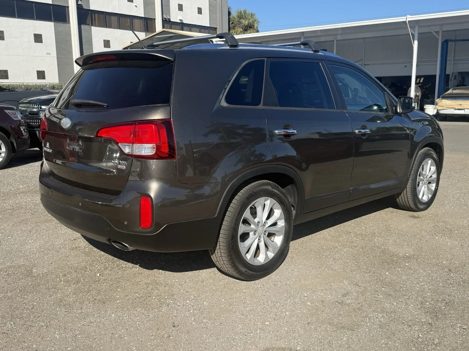2015 Kia Sorento - Image 3 of 18
