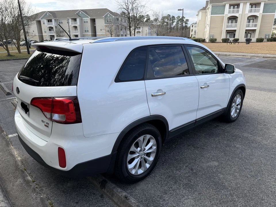 2015 Kia Sorento - Image 5 of 12