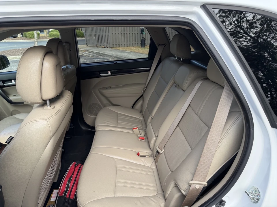 2015 Kia Sorento - Image 7 of 12