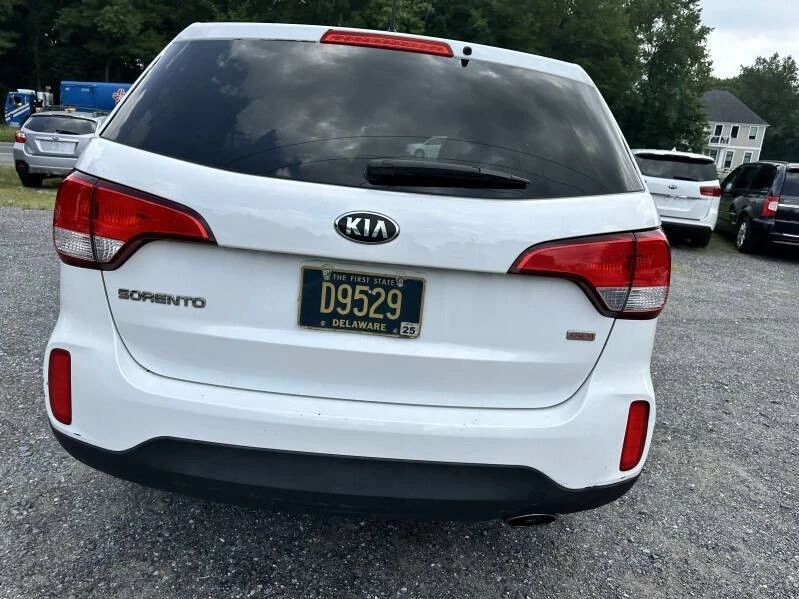 2015 Kia Sorento - Image 11 of 21