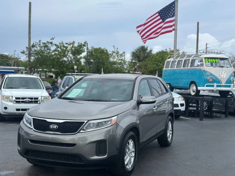 2015 Kia Sorento - Image 3 of 12