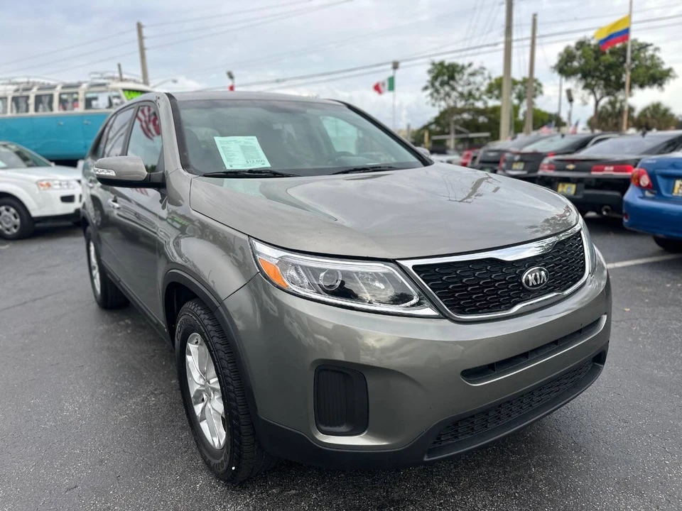 2015 Kia Sorento - Image 11 of 21