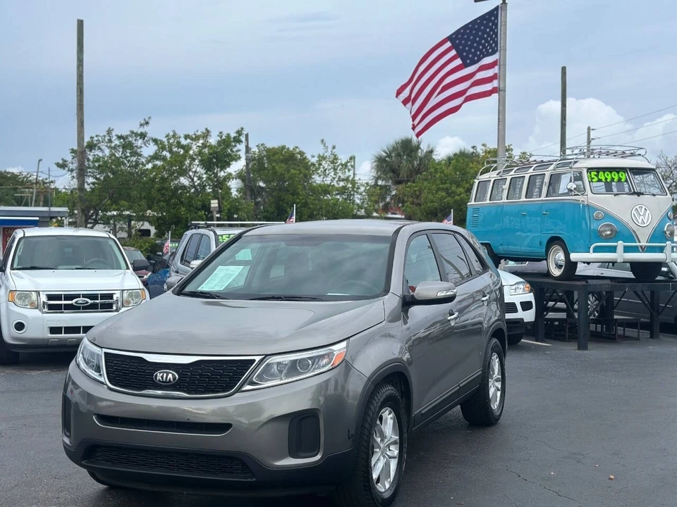 2015 Kia Sorento - Image 2 of 21