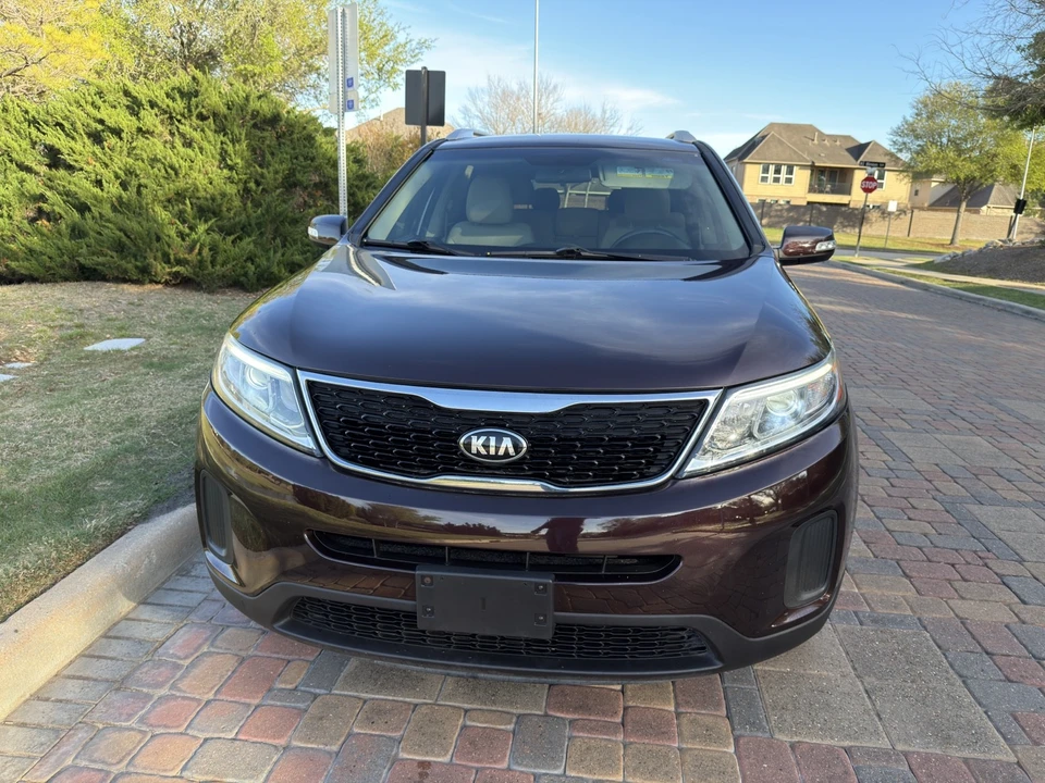 2015 Kia Sorento - Image 2 of 18