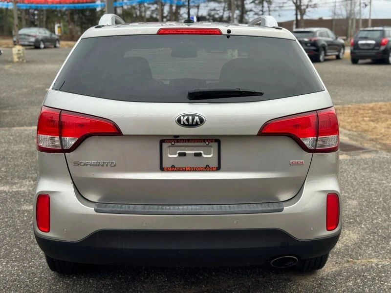2015 Kia Sorento - Image 6 of 12