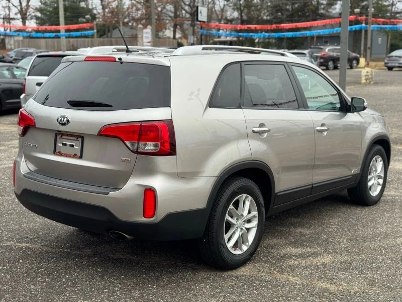 2015 Kia Sorento - Image 7 of 12