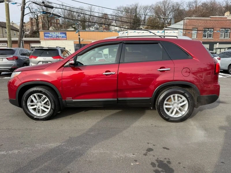 2015 Kia Sorento - Image 4 of 12