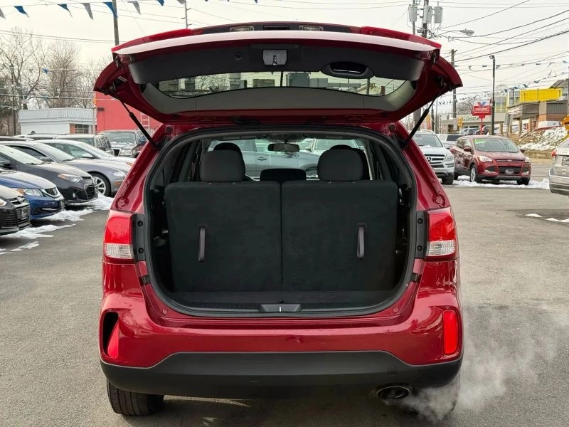 2015 Kia Sorento - Image 9 of 12