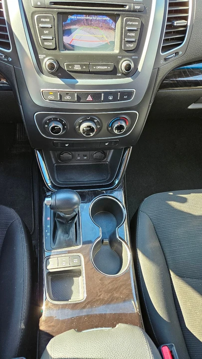 2015 Kia Sorento - Image 9 of 21