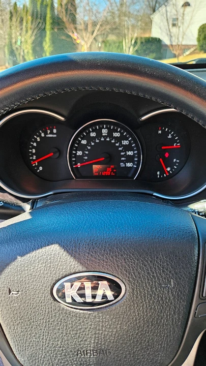 2015 Kia Sorento - Image 11 of 21