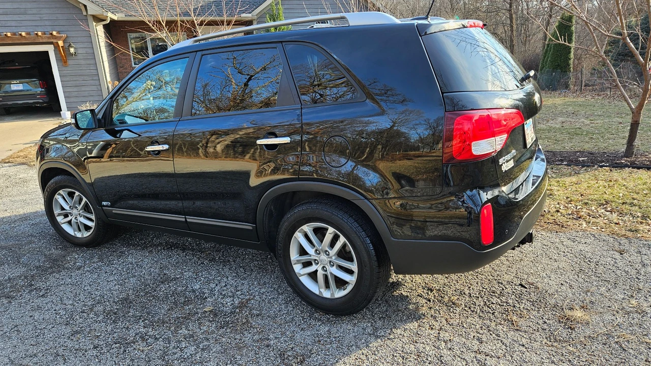2015 Kia Sorento - Image 6 of 21