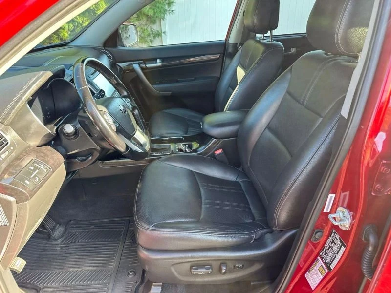 2015 Kia Sorento - Image 2 of 12