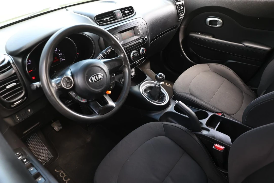 2015 Kia Soul - Image 4 of 12