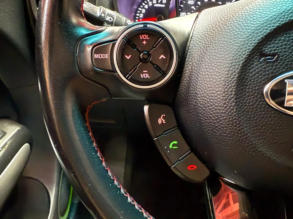 2015 Kia Soul - Image 15 of 21