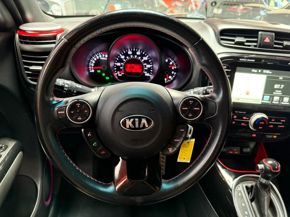 2015 Kia Soul - Image 12 of 21