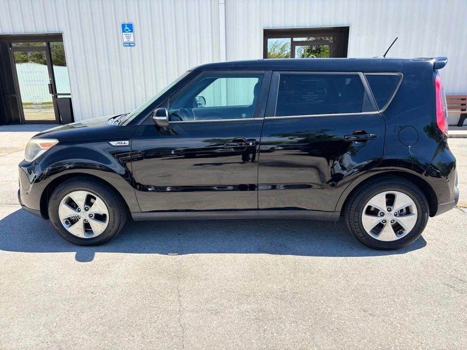 2015 Kia Soul - Image 2 of 21