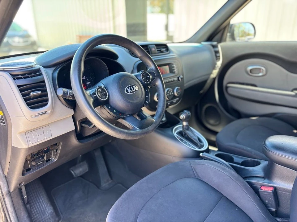 2015 Kia Soul - Image 8 of 21