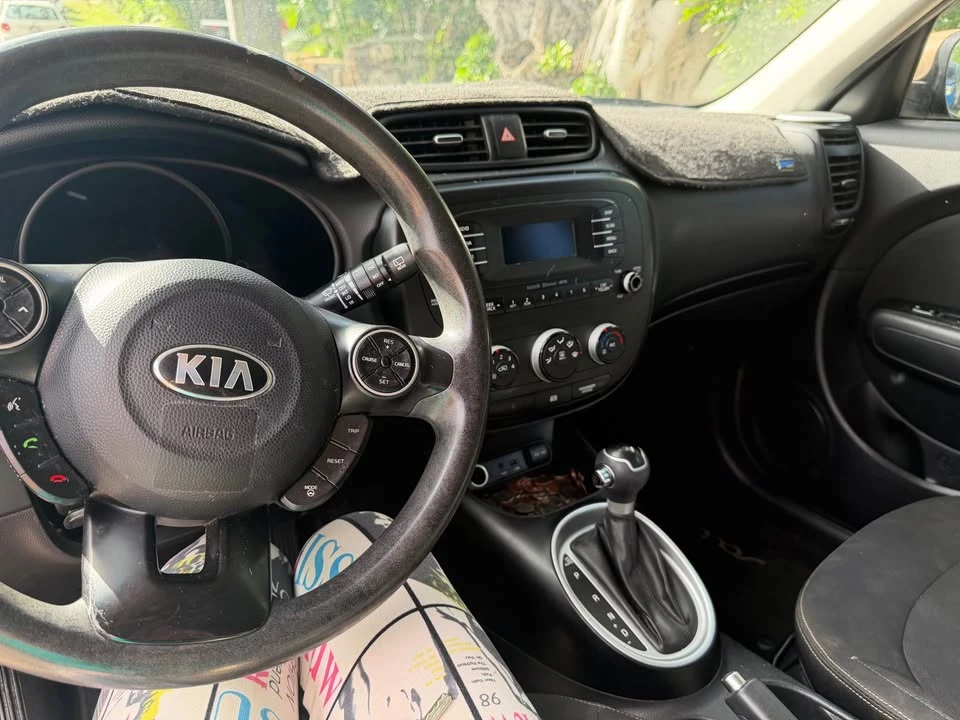 2015 Kia Soul - Image 6 of 12