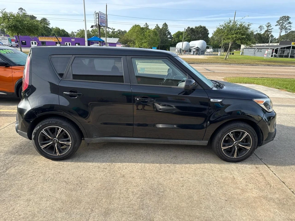 2015 Kia Soul - Image 8 of 25