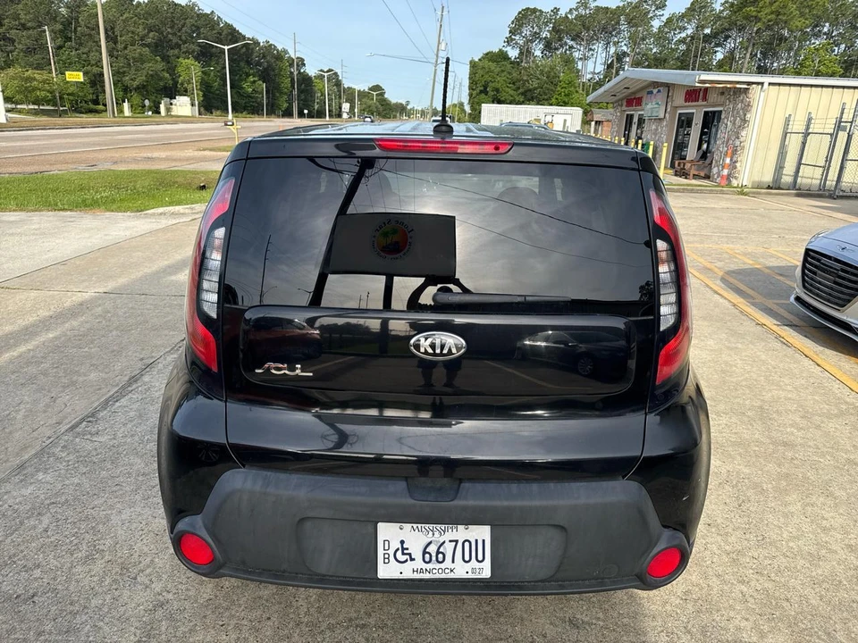 2015 Kia Soul - Image 13 of 25