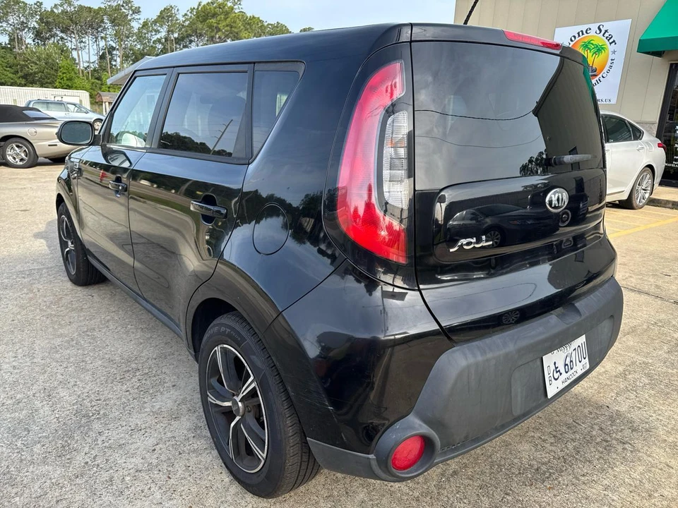 2015 Kia Soul - Image 14 of 25