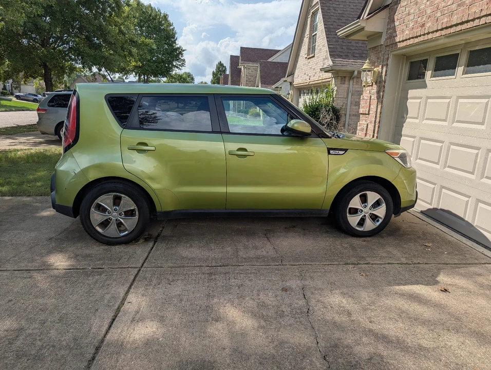 2015 Kia Soul - Image 5 of 9