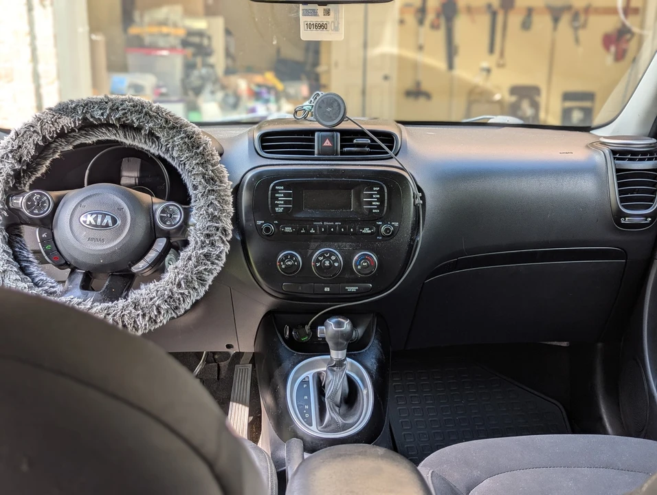 2015 Kia Soul - Image 7 of 9