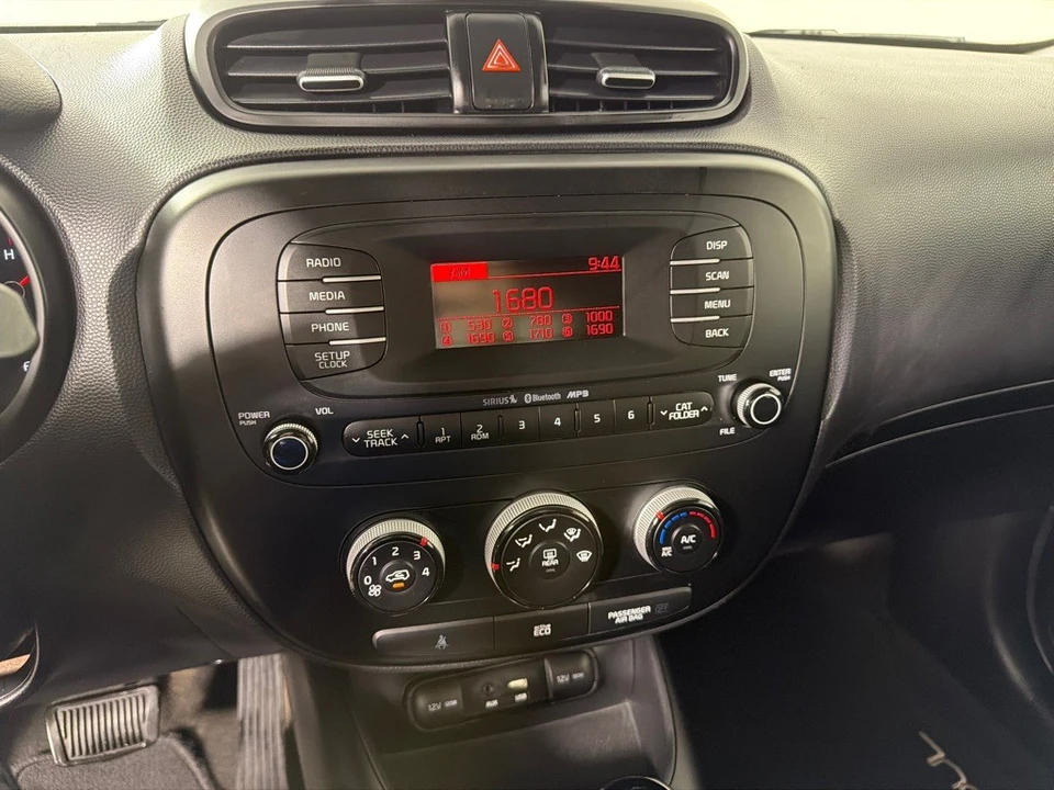 2015 Kia Soul - Image 15 of 21