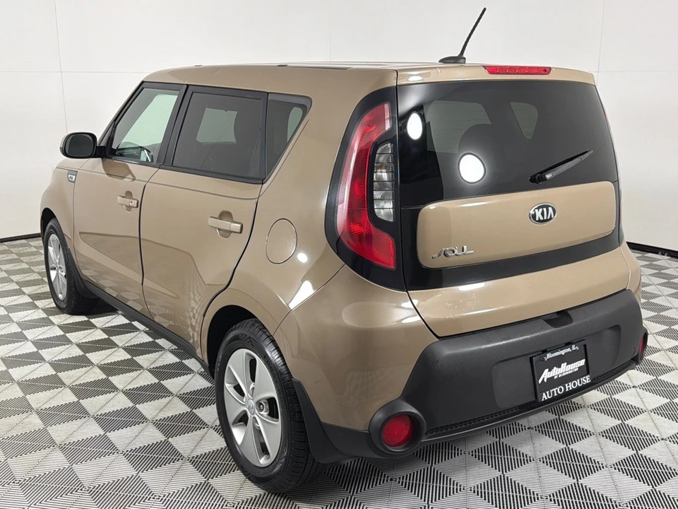 2015 Kia Soul - Image 7 of 21