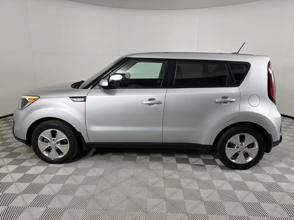 2015 Kia Soul - Image 8 of 12