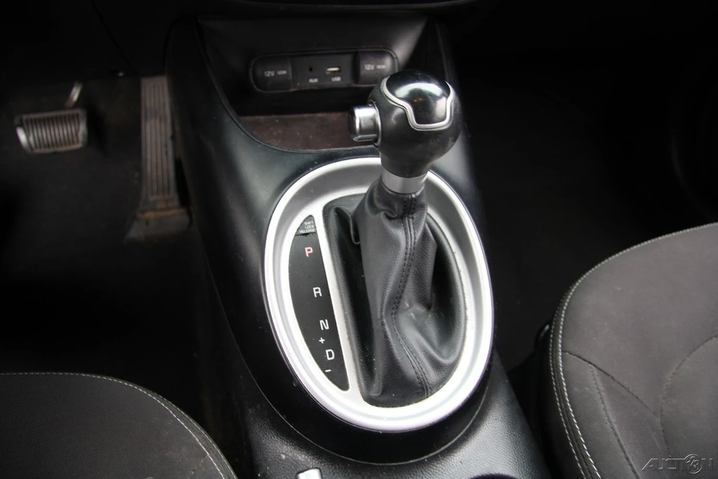 2015 Kia Soul - Image 17 of 21