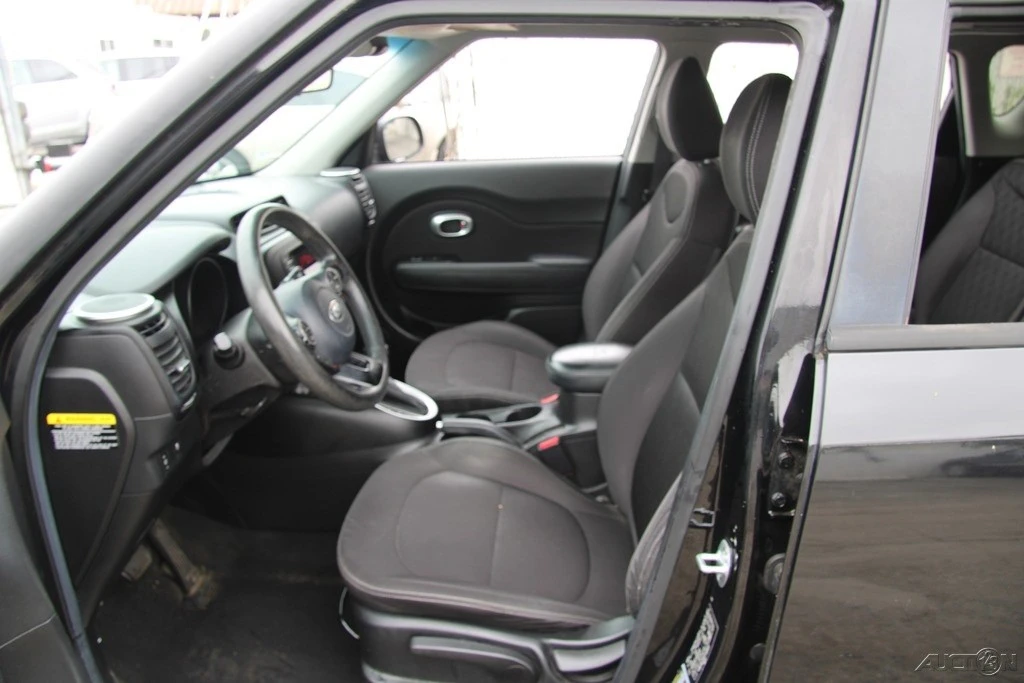 2015 Kia Soul - Image 13 of 21