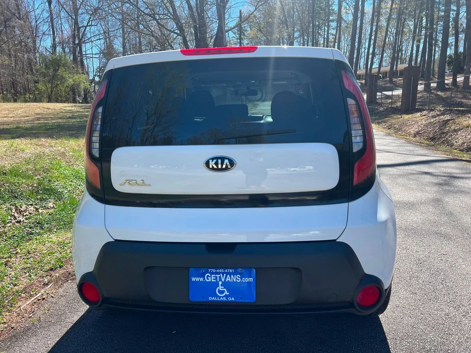 2015 Kia Soul - Image 6 of 12