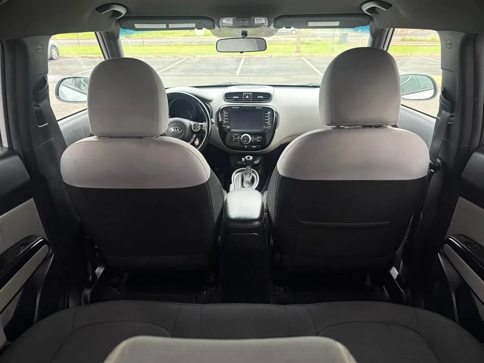 2015 Kia Soul - Image 7 of 10