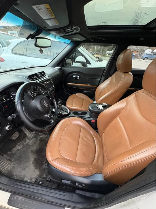 2015 Kia Soul - Image 6 of 9