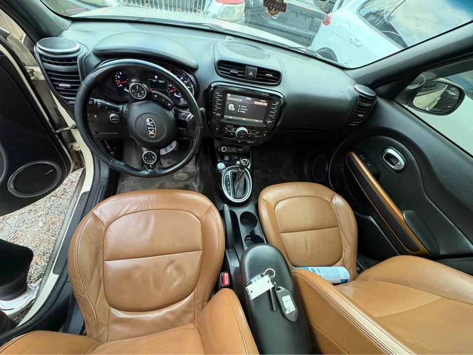2015 Kia Soul - Image 7 of 9