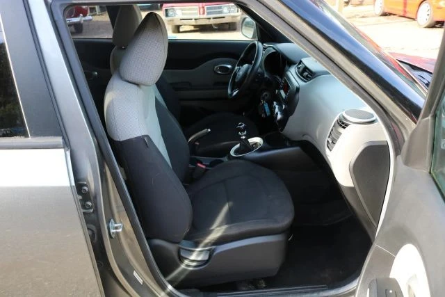 2015 Kia Soul - Image 15 of 16