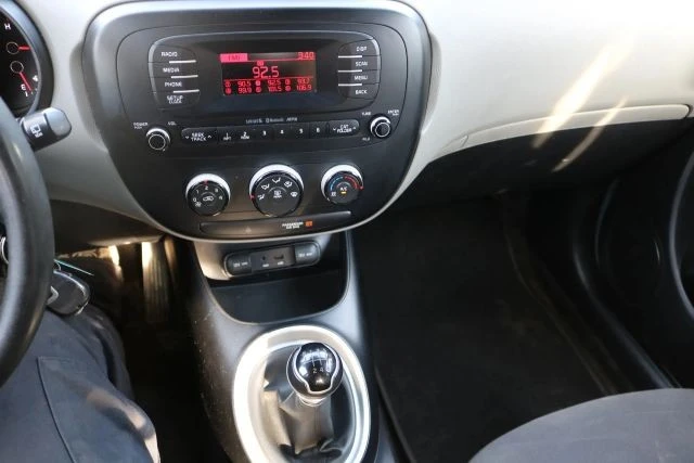 2015 Kia Soul - Image 10 of 16