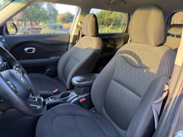 2015 Kia Soul - Image 12 of 21