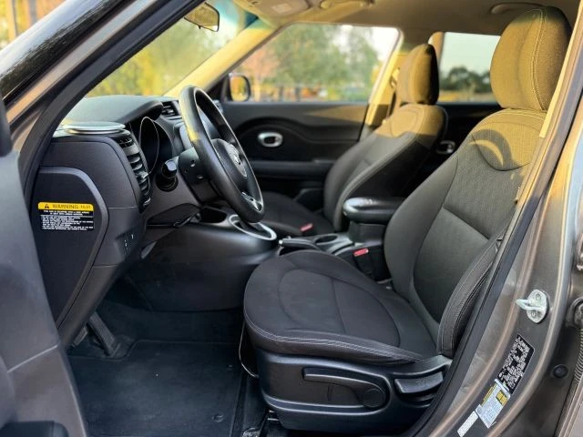 2015 Kia Soul - Image 11 of 21