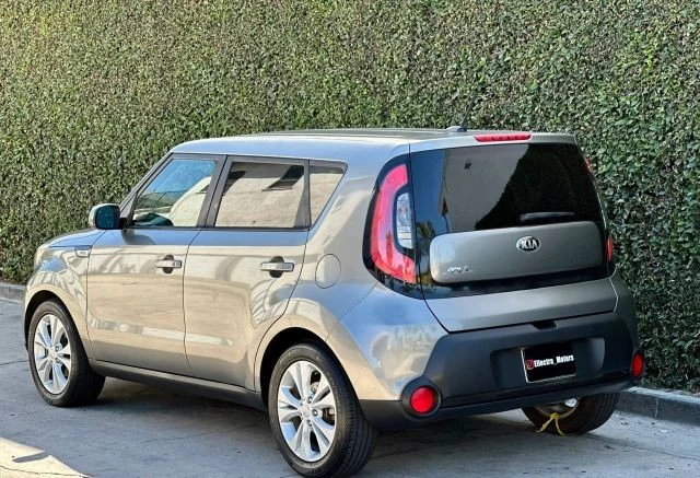 2015 Kia Soul - Image 11 of 21