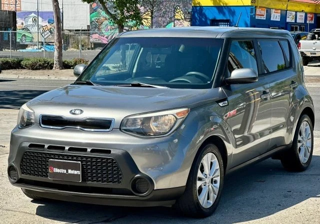 2015 Kia Soul - Image 10 of 21