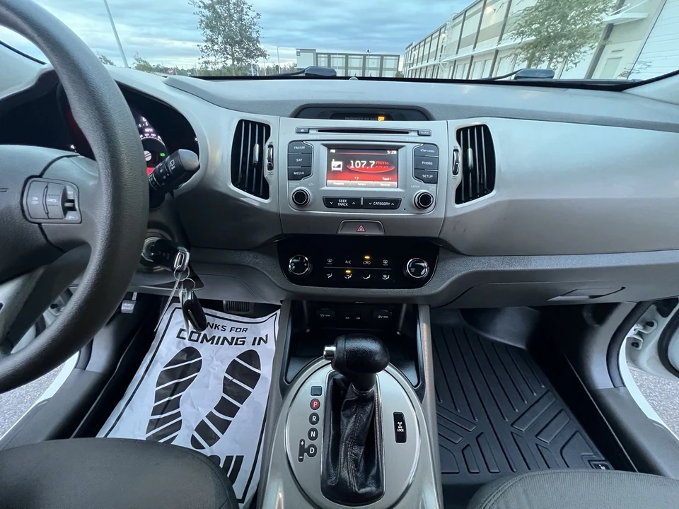 2015 Kia Sportage - Image 13 of 17