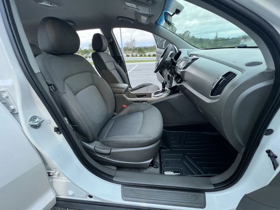 2015 Kia Sportage - Image 9 of 17